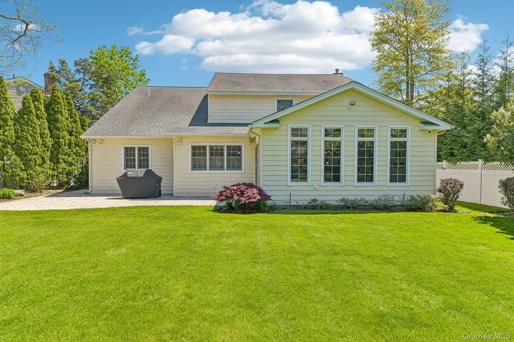 1442 Stevenson Circle Hewlett NY 11557