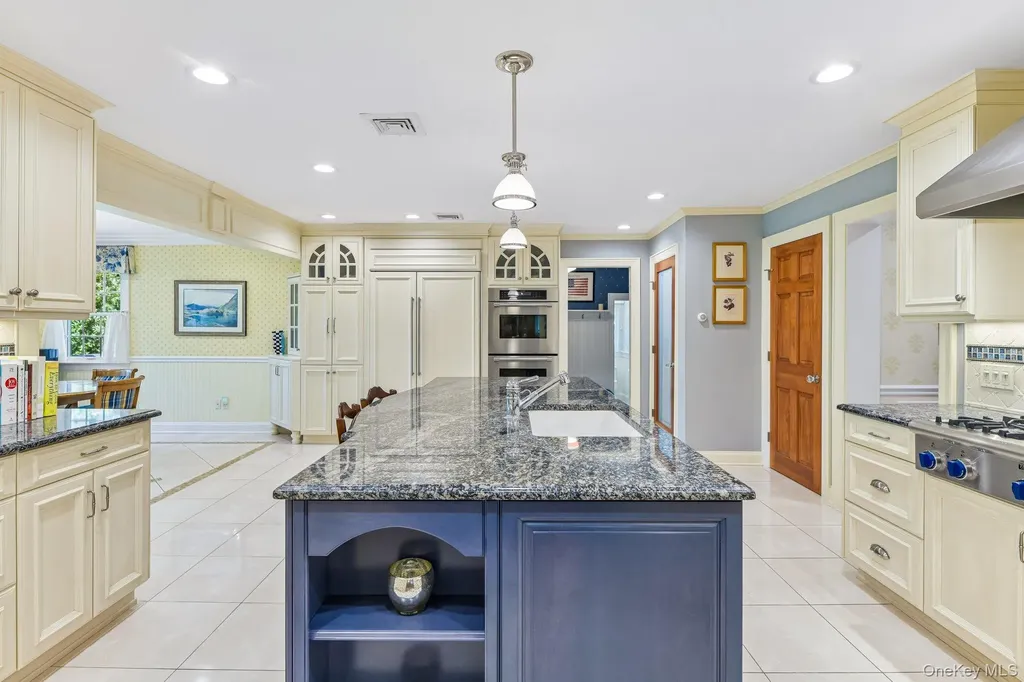 1442 Stevenson Circle Hewlett NY 11557