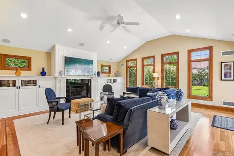 1442 Stevenson Circle Hewlett NY 11557