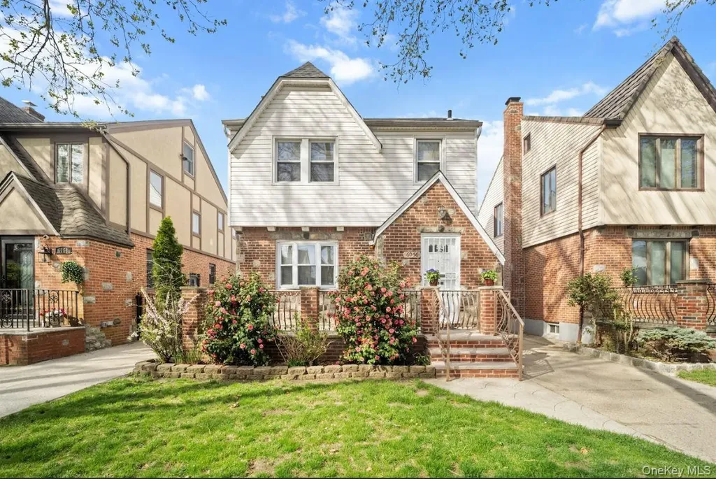 60-56 69th Lane Maspeth NY 11378