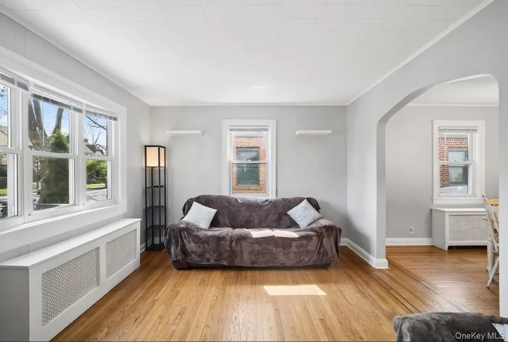 60-56 69th Lane Maspeth NY 11378