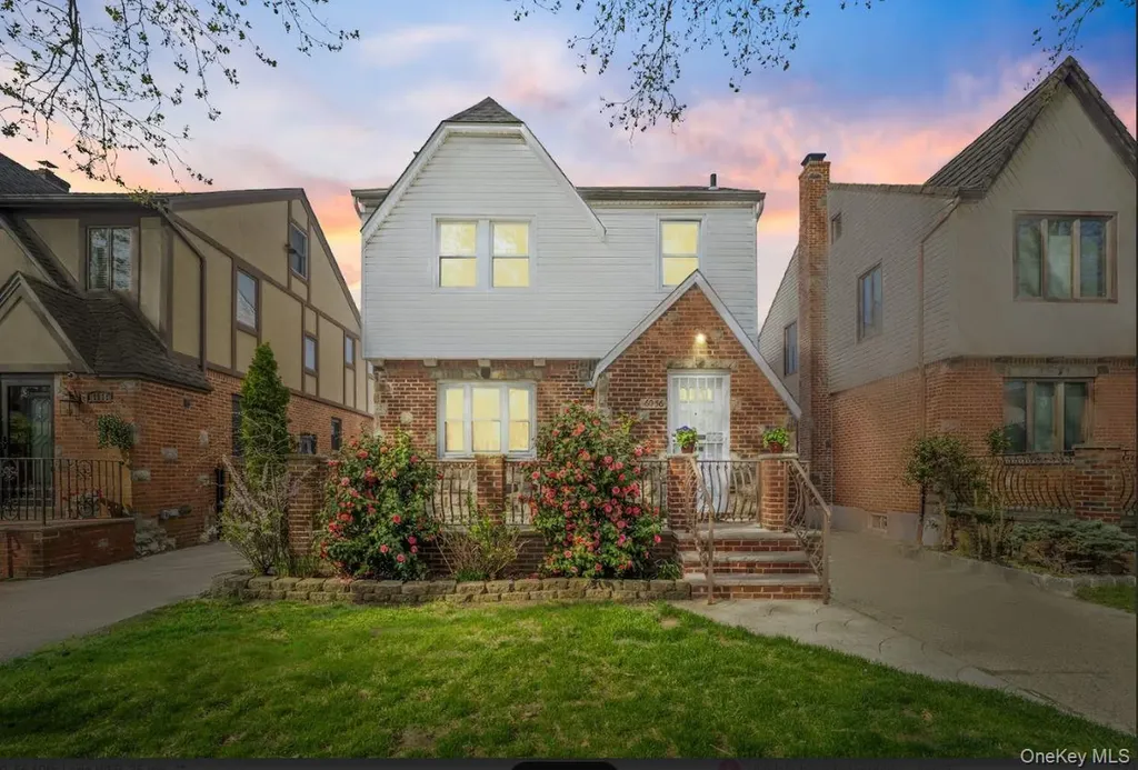 60-56 69th Lane Maspeth NY 11378