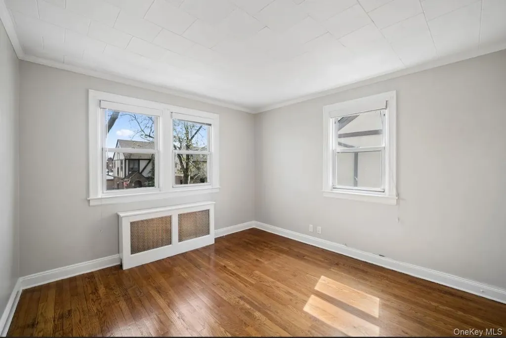 60-56 69th Lane Maspeth NY 11378