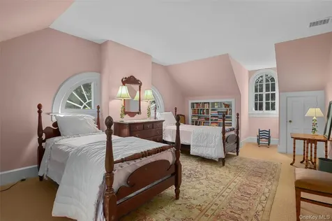 328 Mclain Street Bedford Hills NY 10507