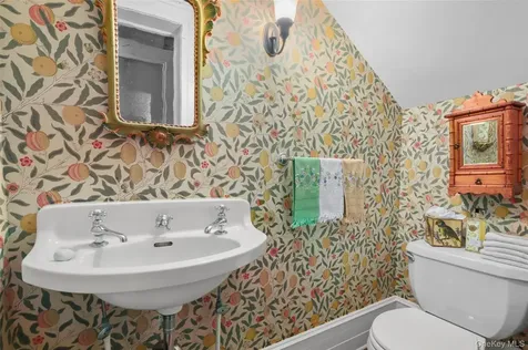 328 Mclain Street Bedford Hills NY 10507