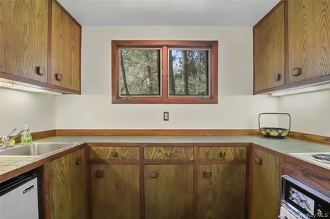 328 Mclain Street Bedford Hills NY 10507