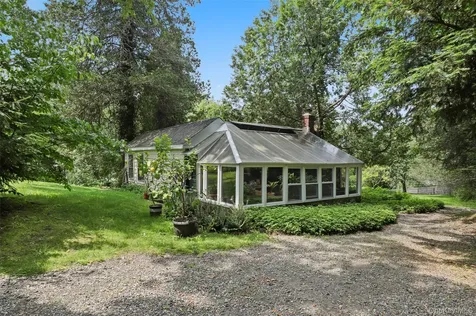 328 Mclain Street Bedford Hills NY 10507