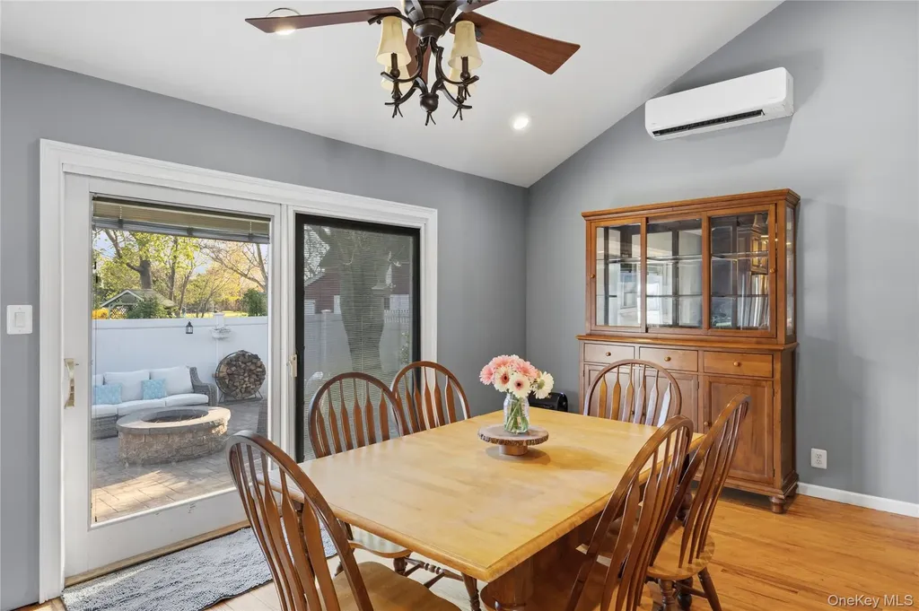 2489 Eileen Road Oceanside NY 11572