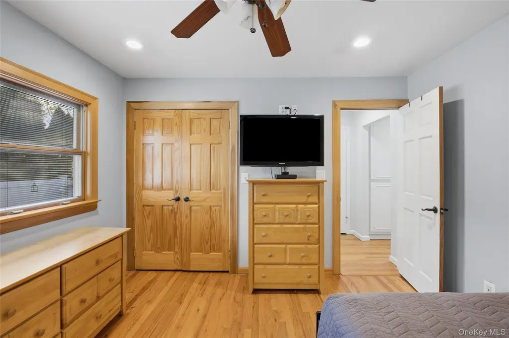 2489 Eileen Road Oceanside NY 11572