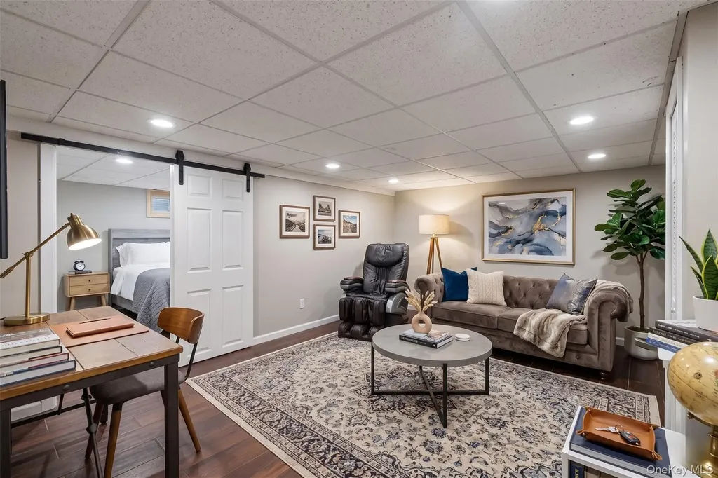 2489 Eileen Road Oceanside NY 11572