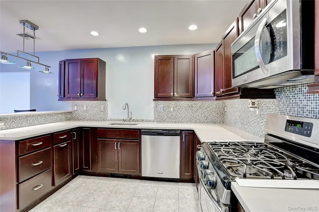 6 Hemlock Lane Thiells NY 10984