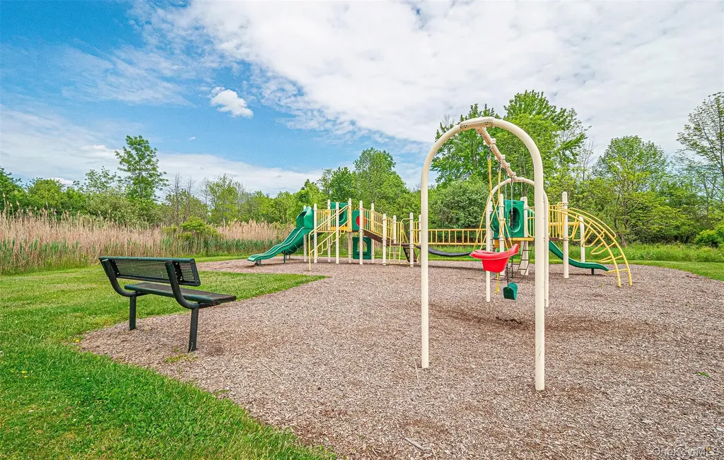40 Weathervane Way Warwick NY 10990