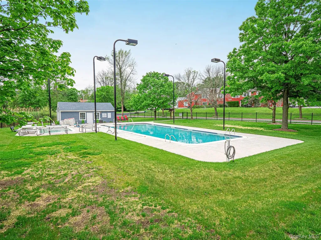 40 Weathervane Way Warwick NY 10990