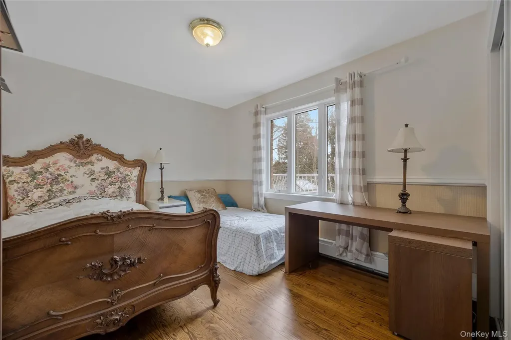 8 Percheron Lane Roslyn Heights NY 11577