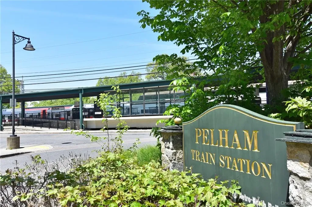 235 Wolfs Lane Pelham NY 10803