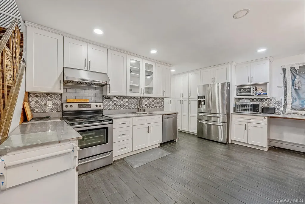 2 Drake Lane Levittown NY 11756