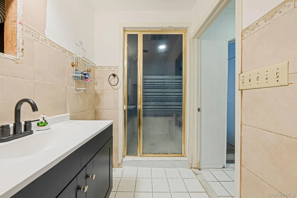 2 Drake Lane Levittown NY 11756