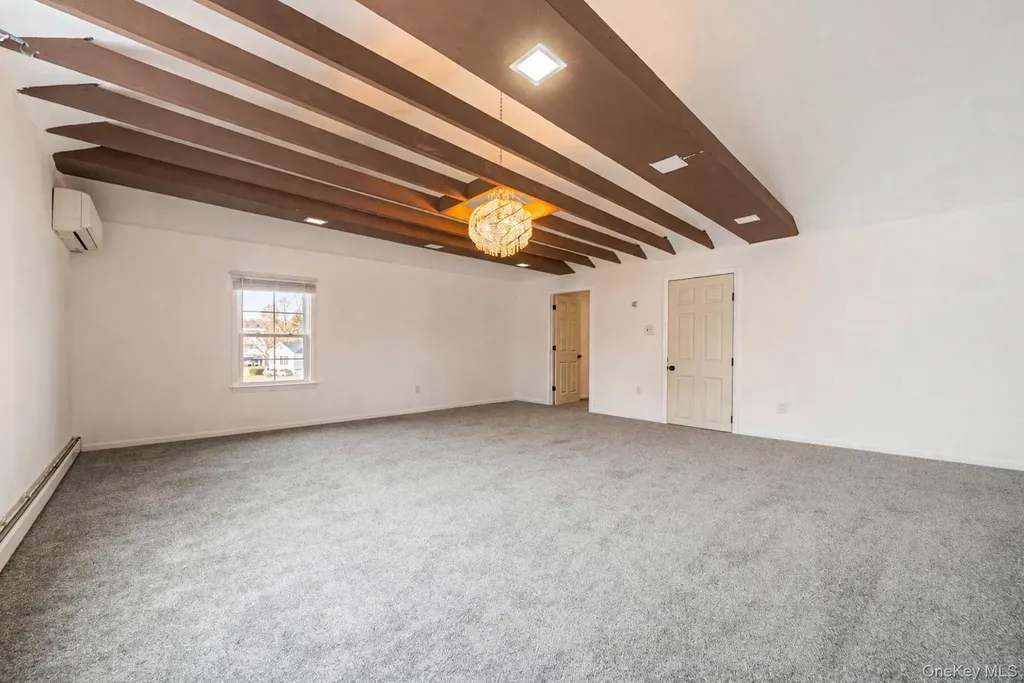 2 Drake Lane Levittown NY 11756