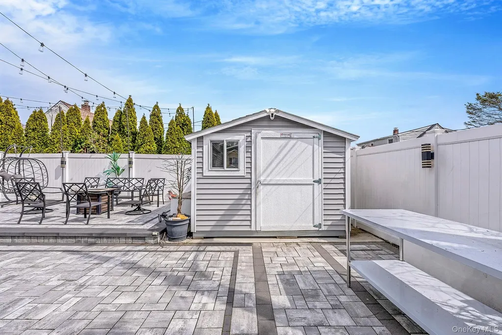 2 Drake Lane Levittown NY 11756