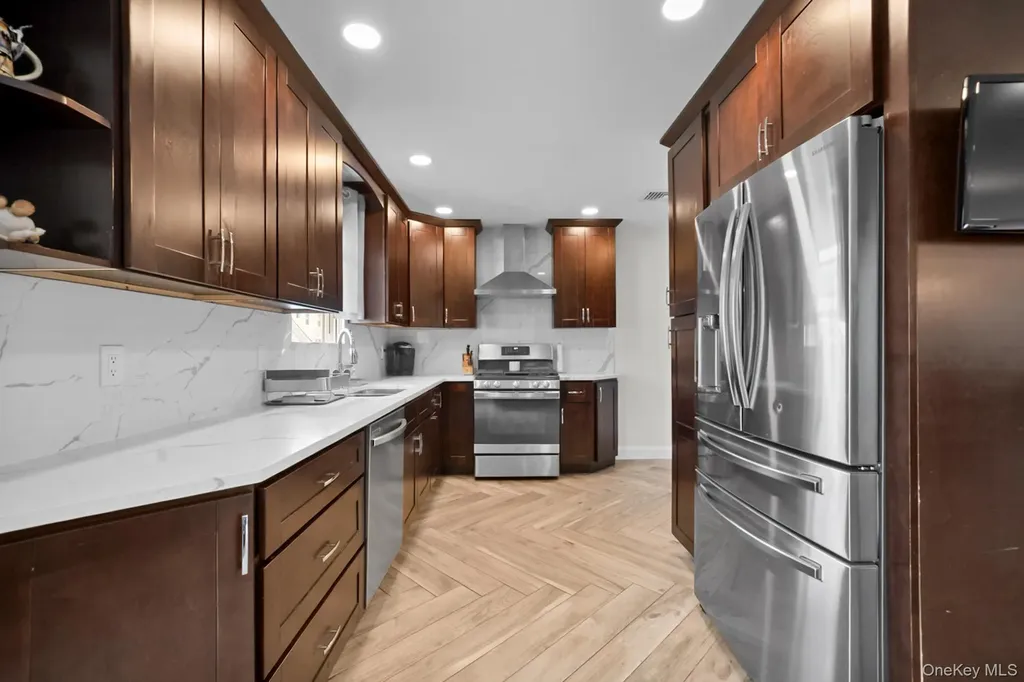 145 Ecker Avenue West Babylon NY 11704