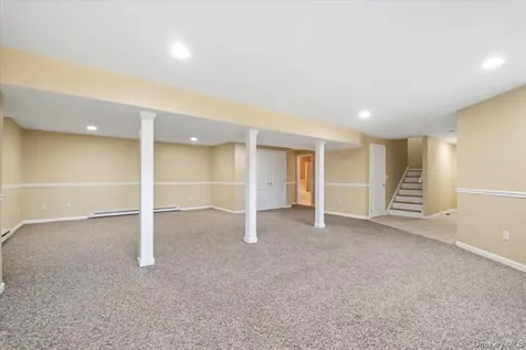3060 Dahlia Court Yorktown Heights NY 10598