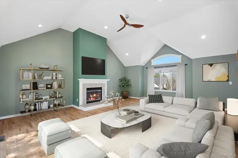 3060 Dahlia Court Yorktown Heights NY 10598