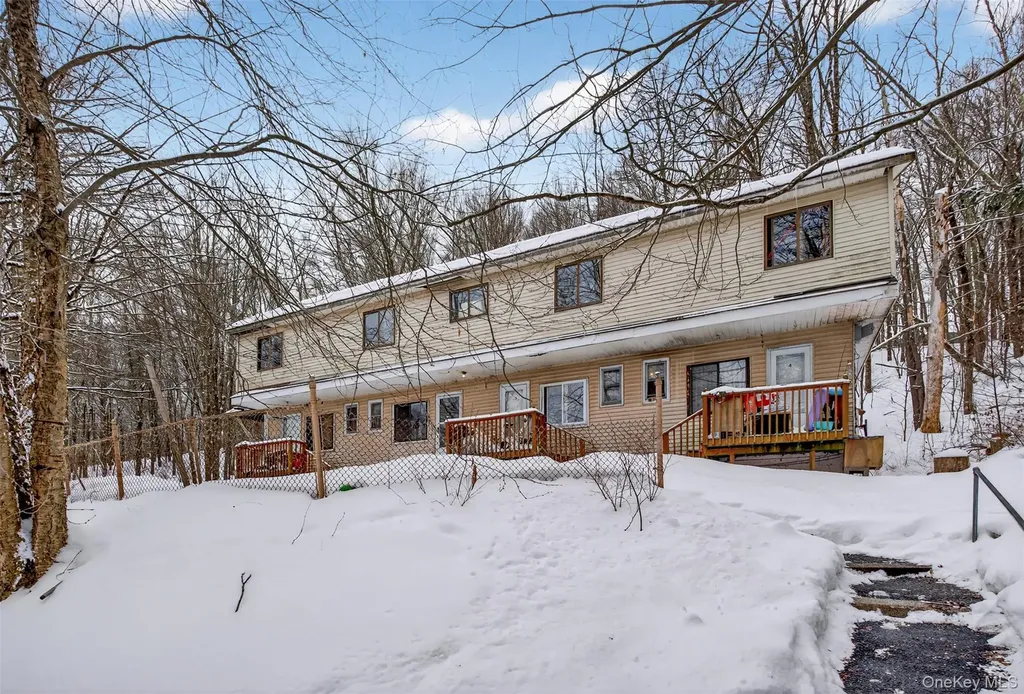 1189 State Route 52 Fallsburg NY 12759
