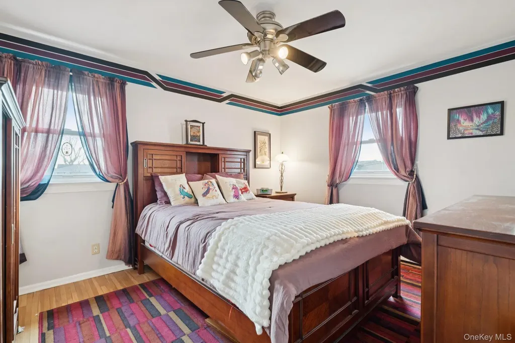 2487 Abbey Lane Seaford NY 11783