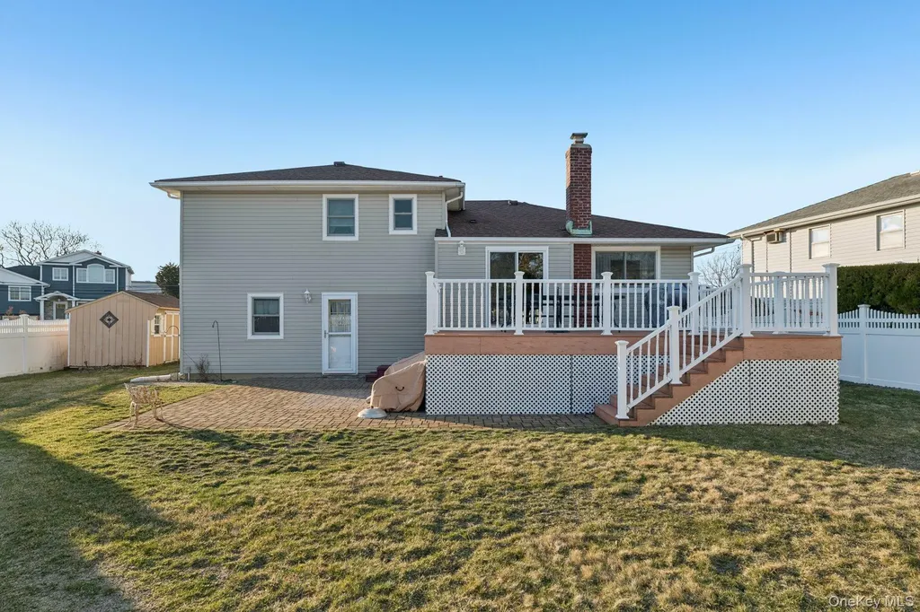 2487 Abbey Lane Seaford NY 11783