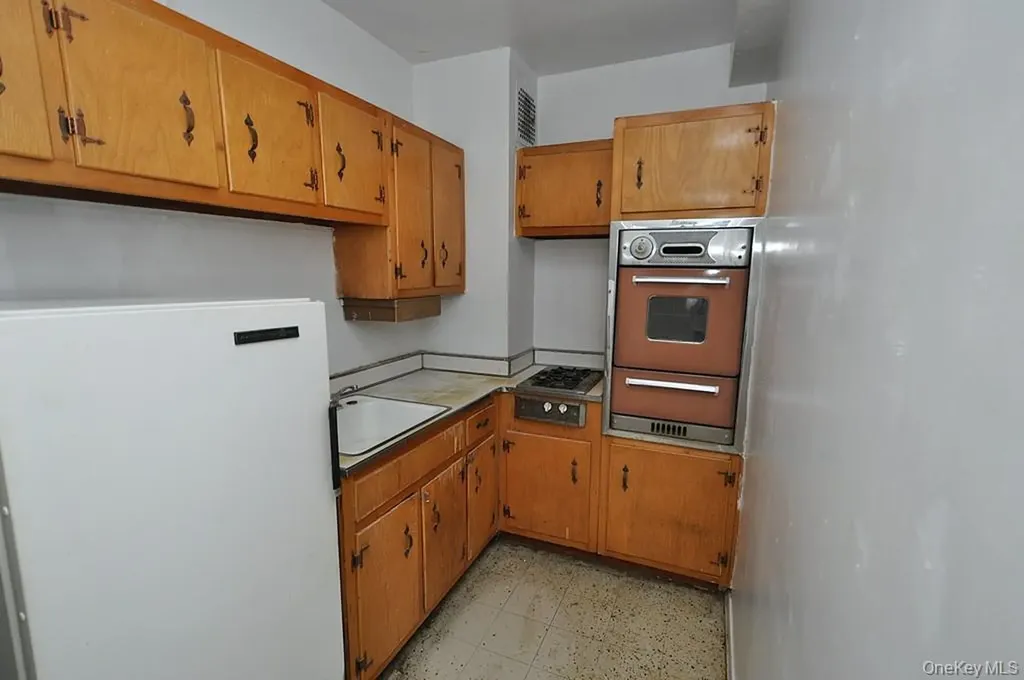 281 Garth Road Scarsdale NY 10583