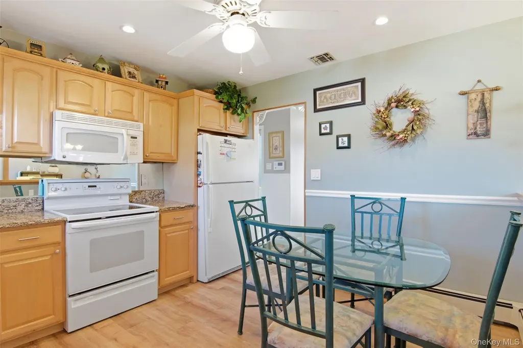64 Avenue D Holbrook NY 11741