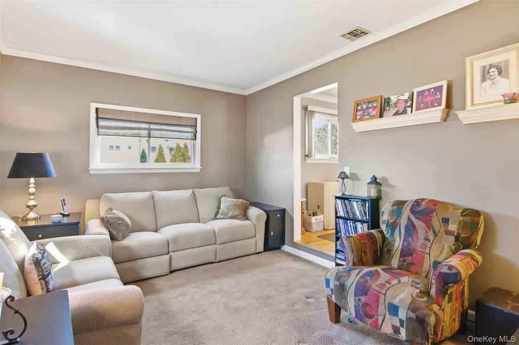 64 Avenue D Holbrook NY 11741