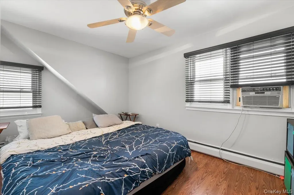 59 Slate Lane Levittown NY 11756