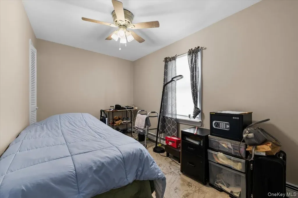 59 Slate Lane Levittown NY 11756
