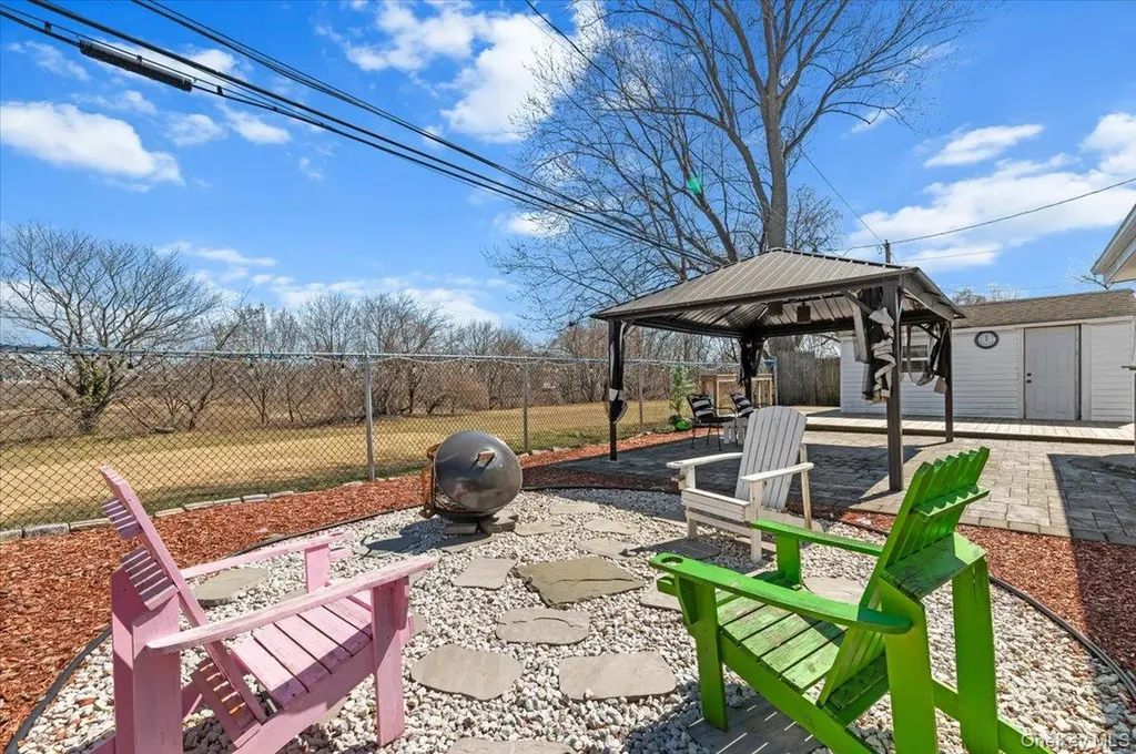 59 Slate Lane Levittown NY 11756