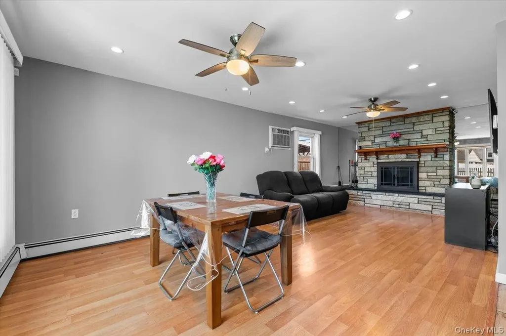 59 Slate Lane Levittown NY 11756