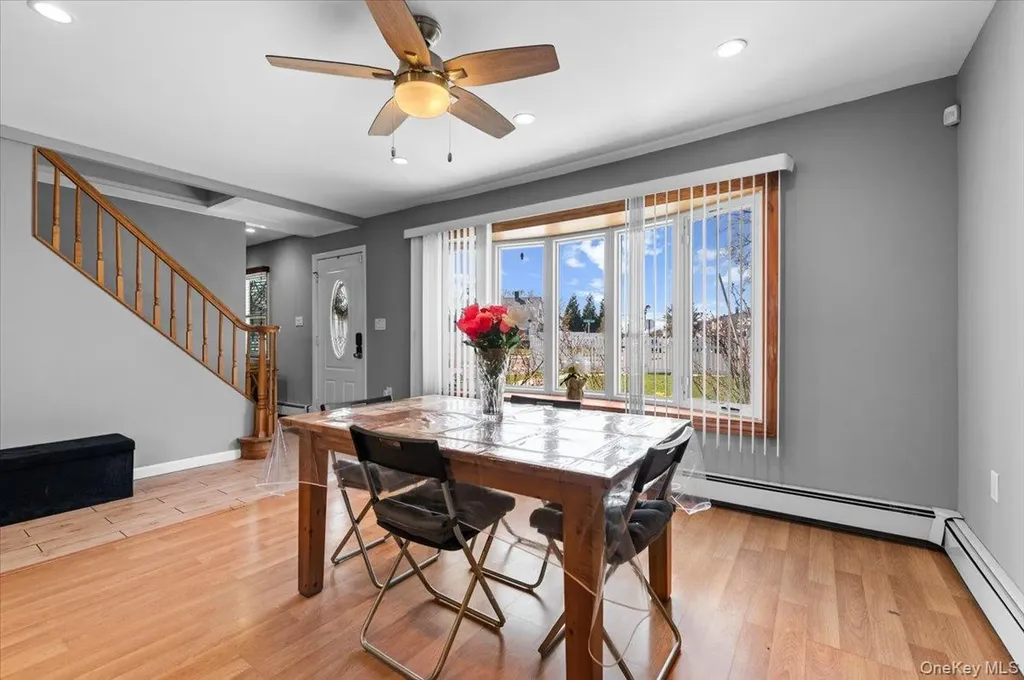 59 Slate Lane Levittown NY 11756