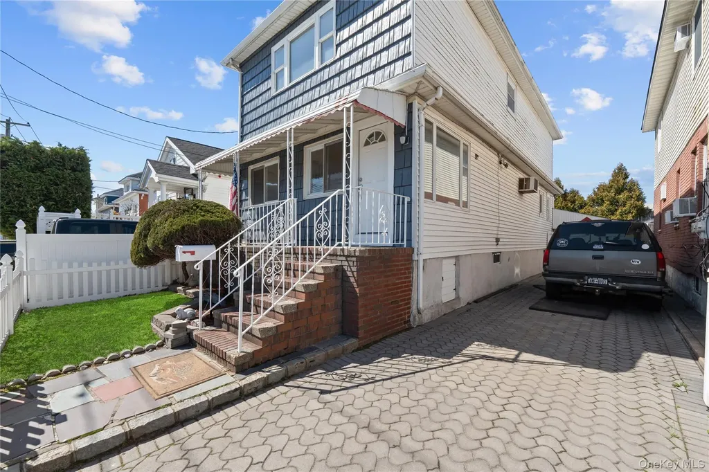 224 W Broadway Inwood NY 11096
