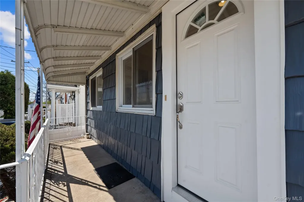 224 W Broadway Inwood NY 11096