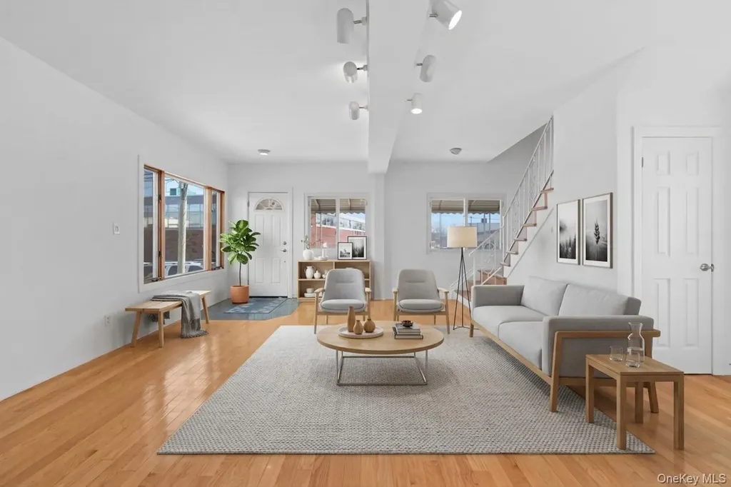 224 W Broadway Inwood NY 11096