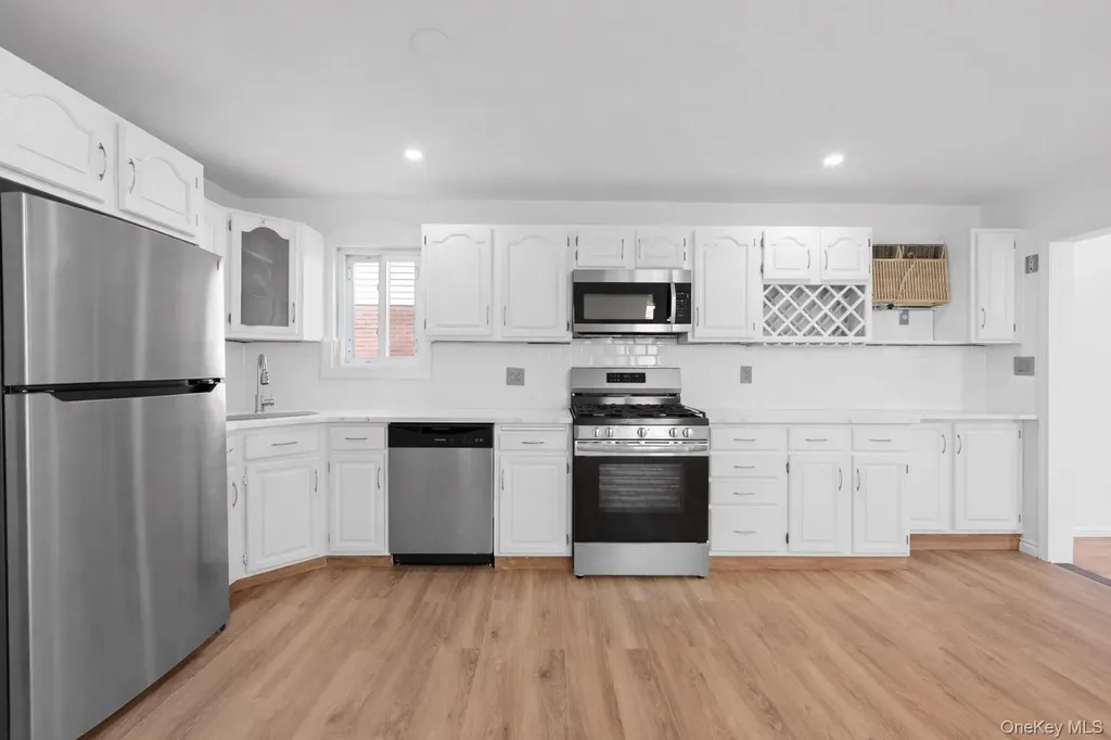 224 W Broadway Inwood NY 11096