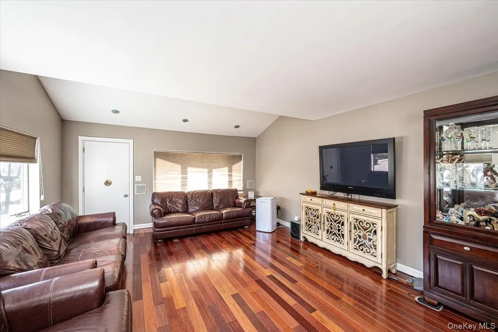 19945 34th Avenue Flushing NY 11358