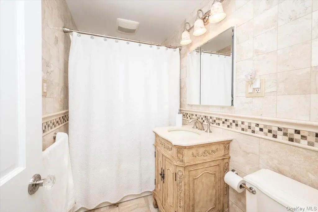 19945 34th Avenue Flushing NY 11358