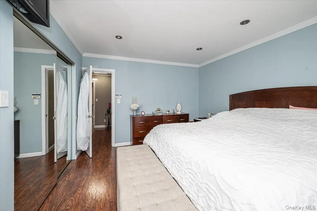 19945 34th Avenue Flushing NY 11358