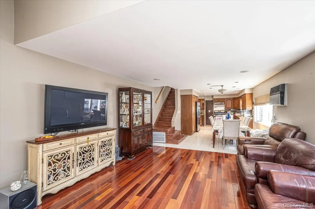 19945 34th Avenue Flushing NY 11358