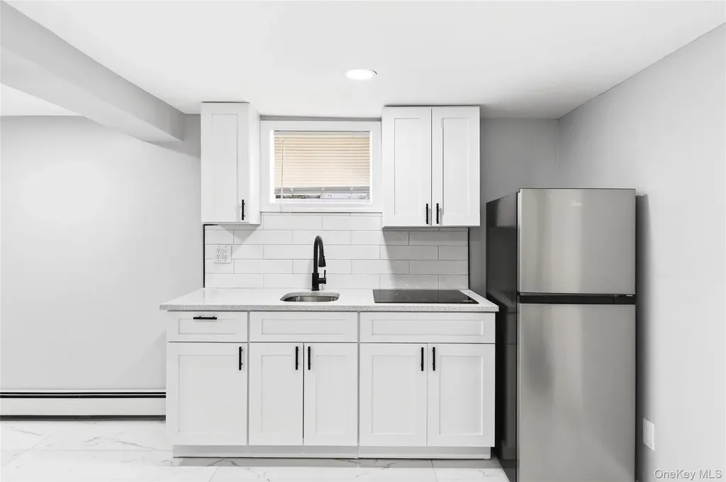 24 Madison Avenue Hempstead NY 11550