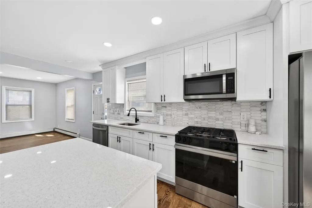 24 Madison Avenue Hempstead NY 11550