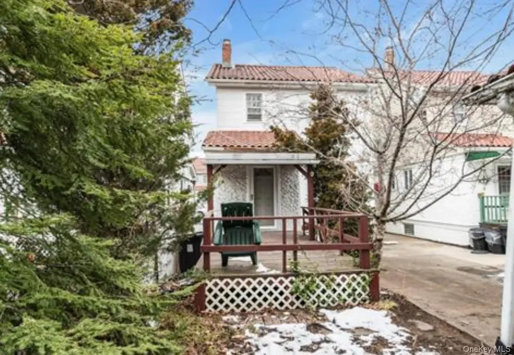88-30 79th Avenue Glendale NY 11385