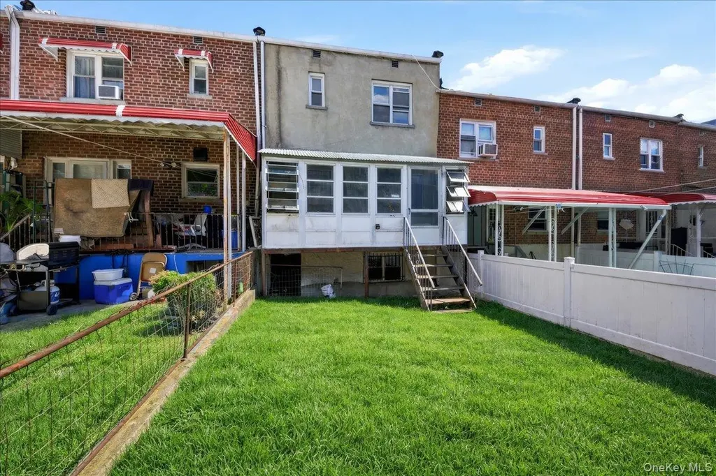 3337 Gunther Avenue Bronx NY 10469