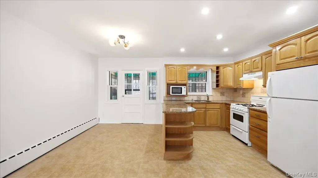3337 Gunther Avenue Bronx NY 10469